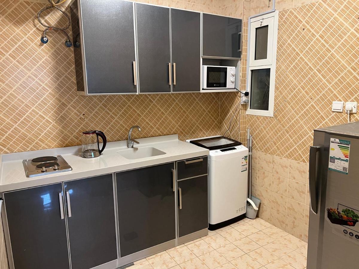 Smart Apartments - Янбу Екстериор снимка